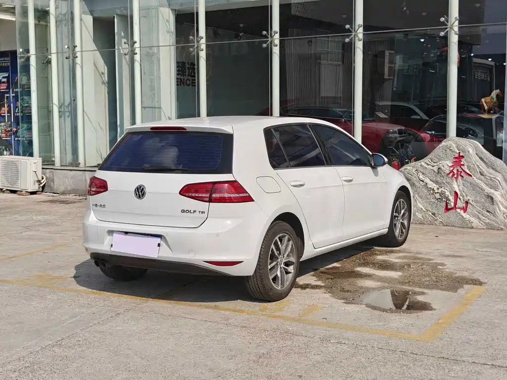 Volkswagen Golf — миниатюра 10