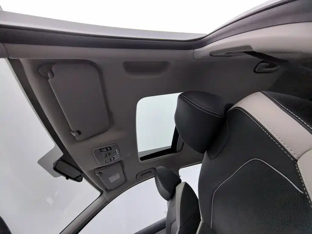 Geely Binyue — миниатюра 14