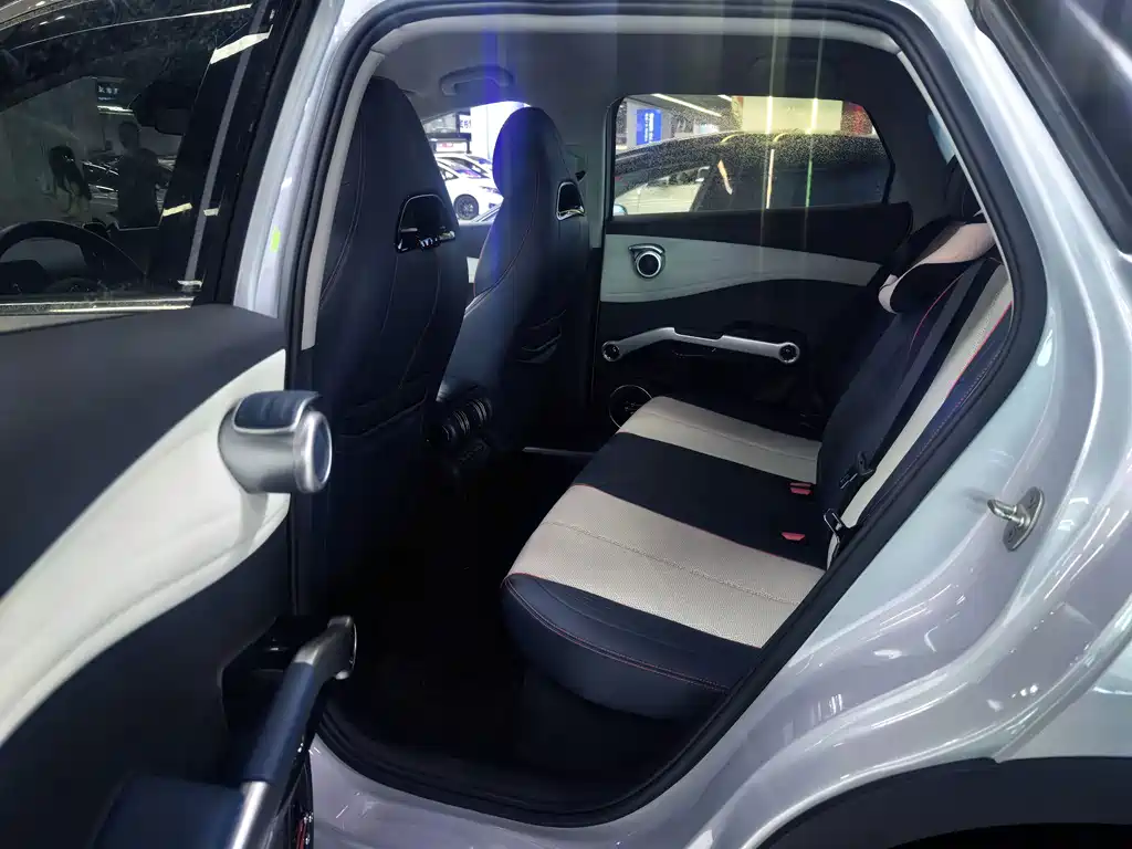 BYD Yuan Plus — миниатюра 6