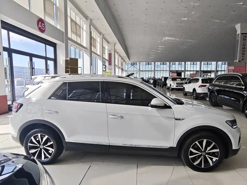 Volkswagen T-Roc — миниатюра 4