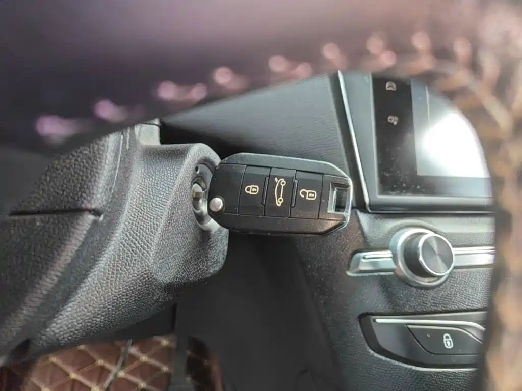 Peugeot 408 — миниатюра 9