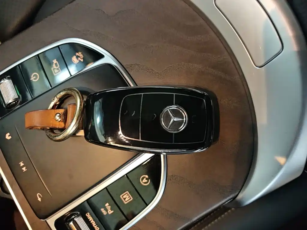 Mercedes-Benz GLC — миниатюра 9