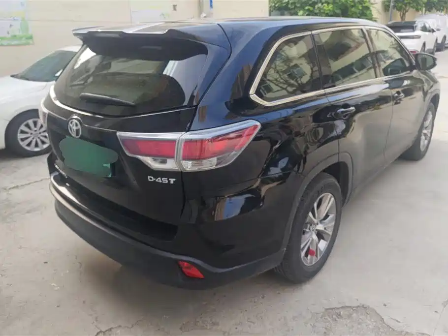 Toyota Highlander 2017 2.0T Elite 7 мест