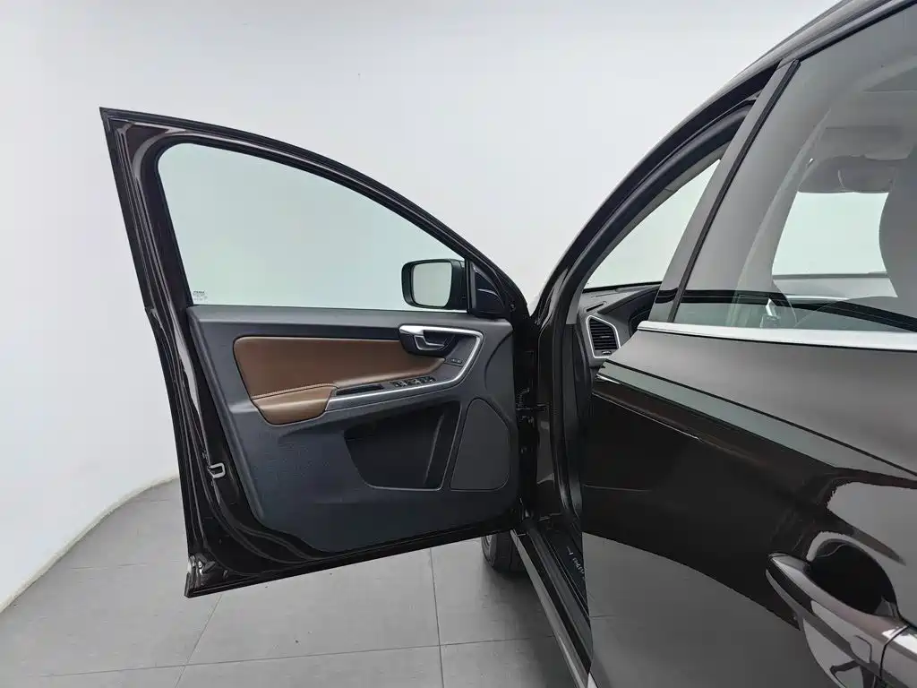 Volvo XC60 — миниатюра 15