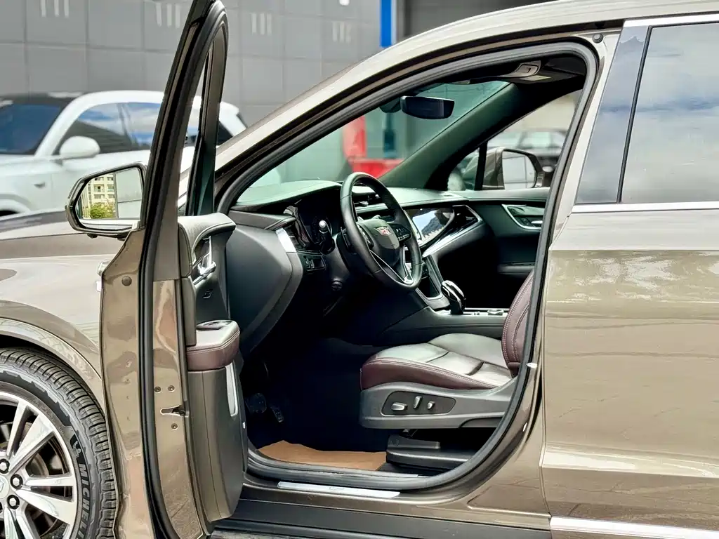 Cadillac XT6 — миниатюра 4