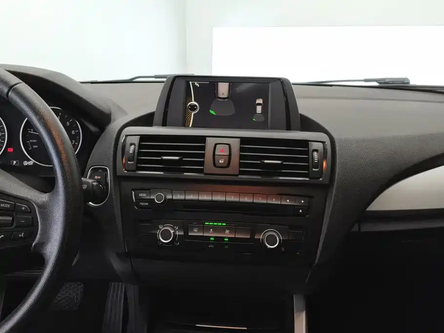 BMW 1 Series (Import) — миниатюра 13