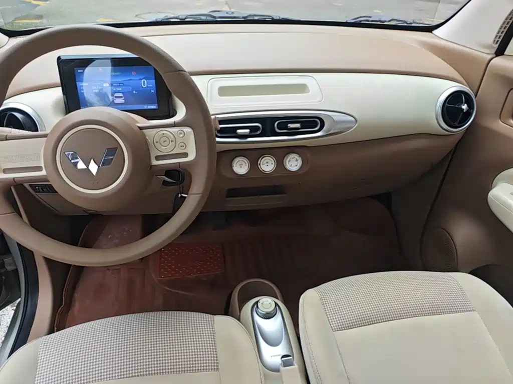 Wuling MINIEV — миниатюра 9
