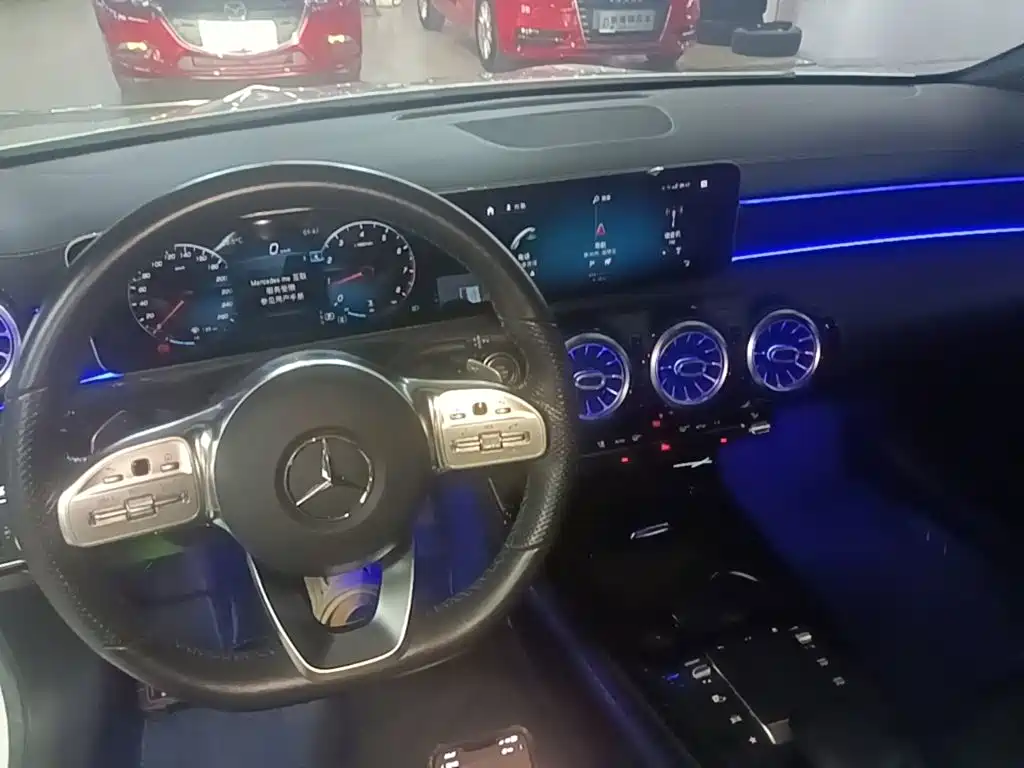 Mercedes-Benz A-Class — миниатюра 10