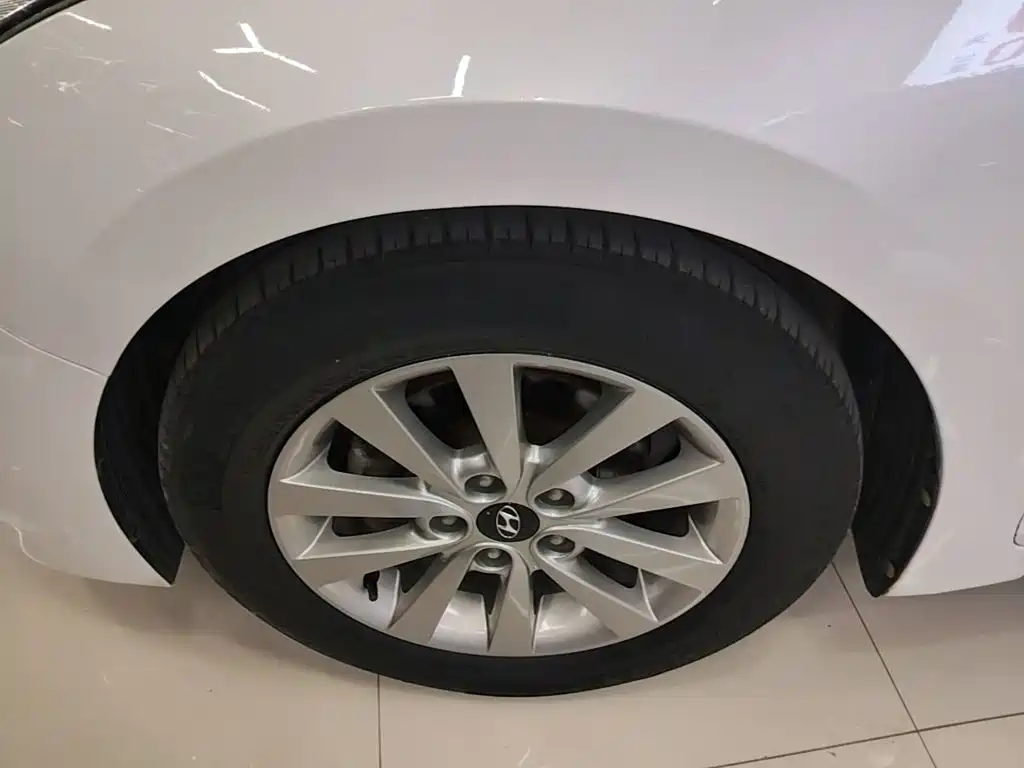 Hyundai Mistra — миниатюра 23