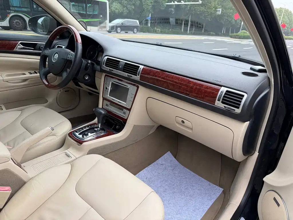Volkswagen Passat Lingyu — миниатюра 11