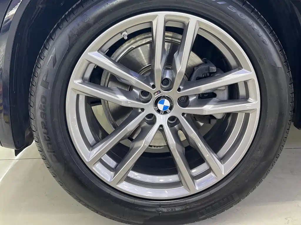 BMW X3 — миниатюра 10