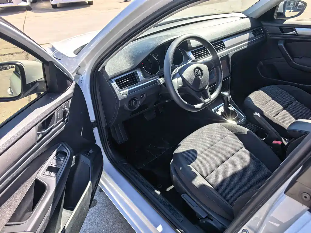 Volkswagen Bora — миниатюра 4