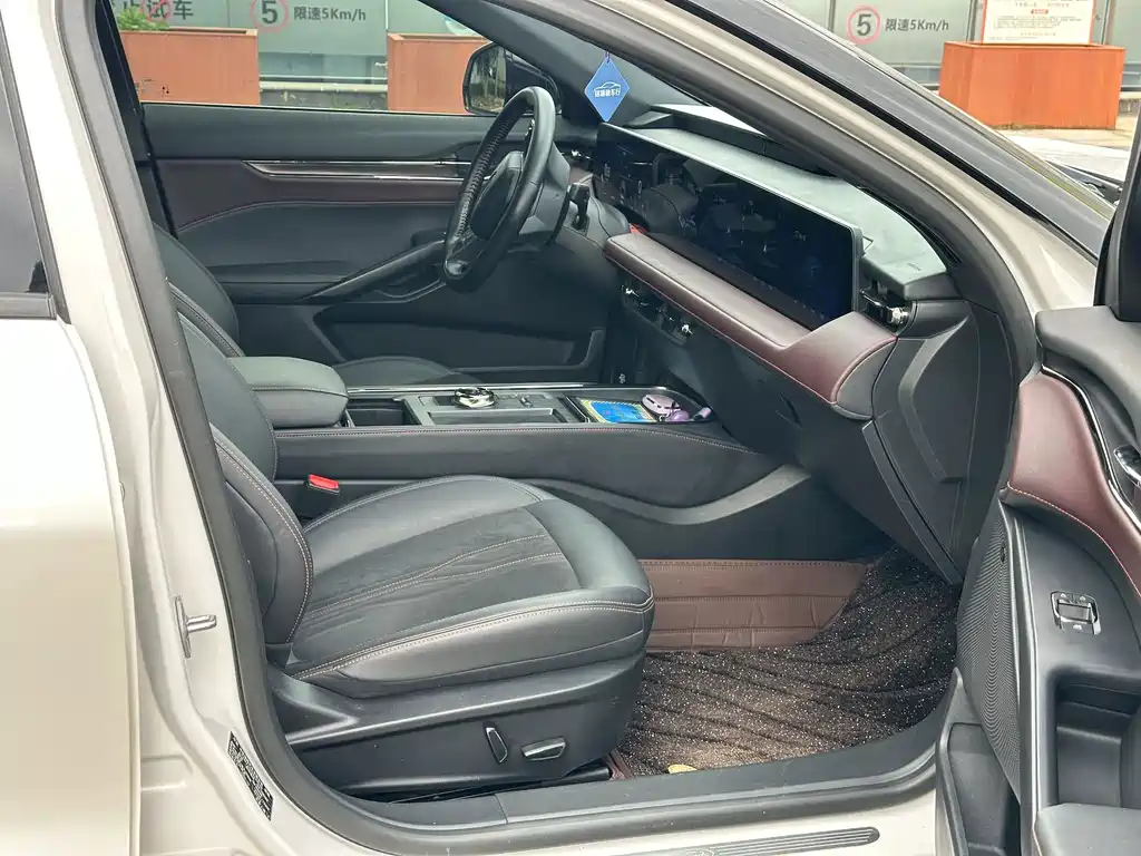 Ford Mondeo — миниатюра 9