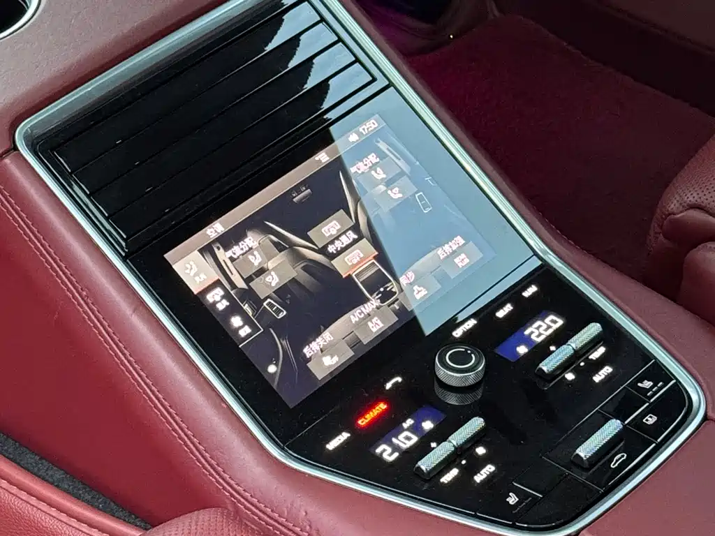 Porsche Panamera - фото 9