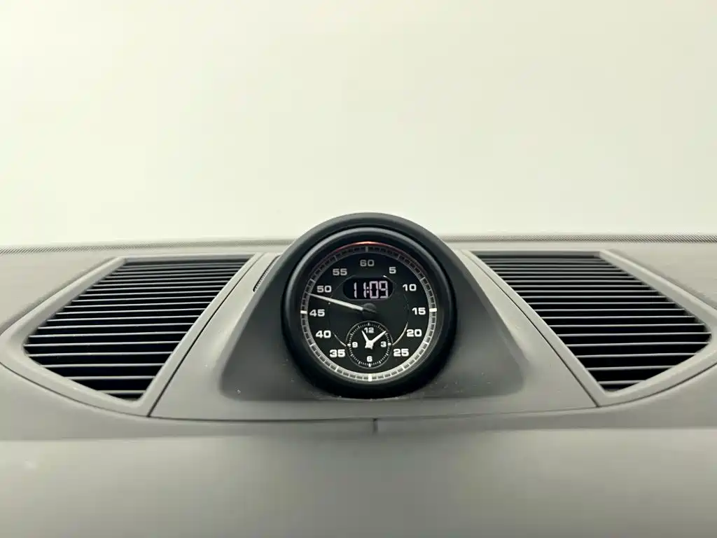 Porsche Macan — миниатюра 13