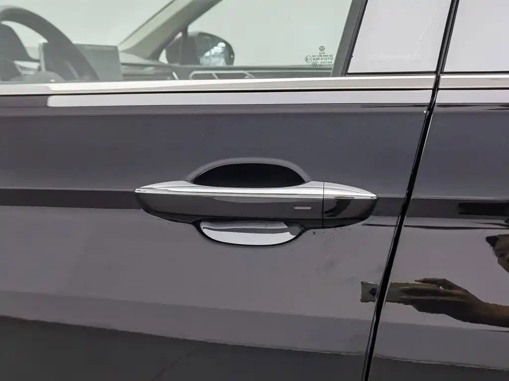 Volkswagen Tiguan L — миниатюра 18