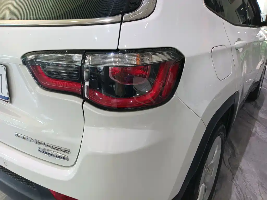 Jeep Compass — миниатюра 22