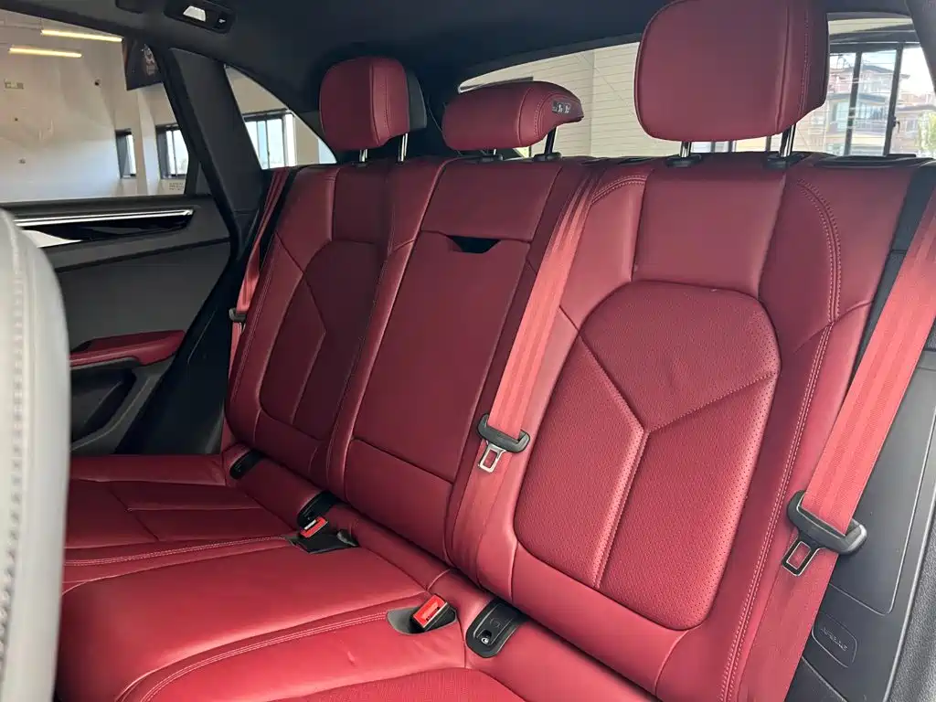 Porsche Macan — миниатюра 14