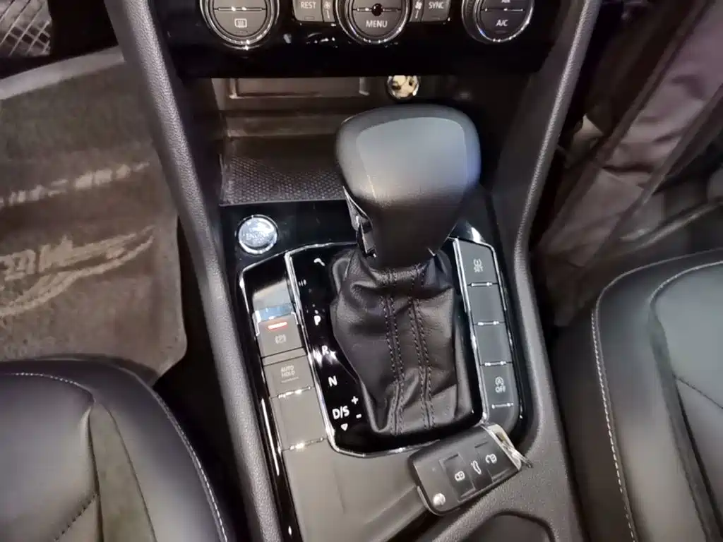 Volkswagen Tiguan L — миниатюра 14