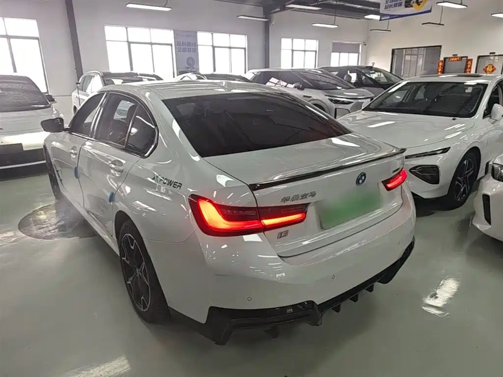 BMW i3 2023 eDrive 40 L