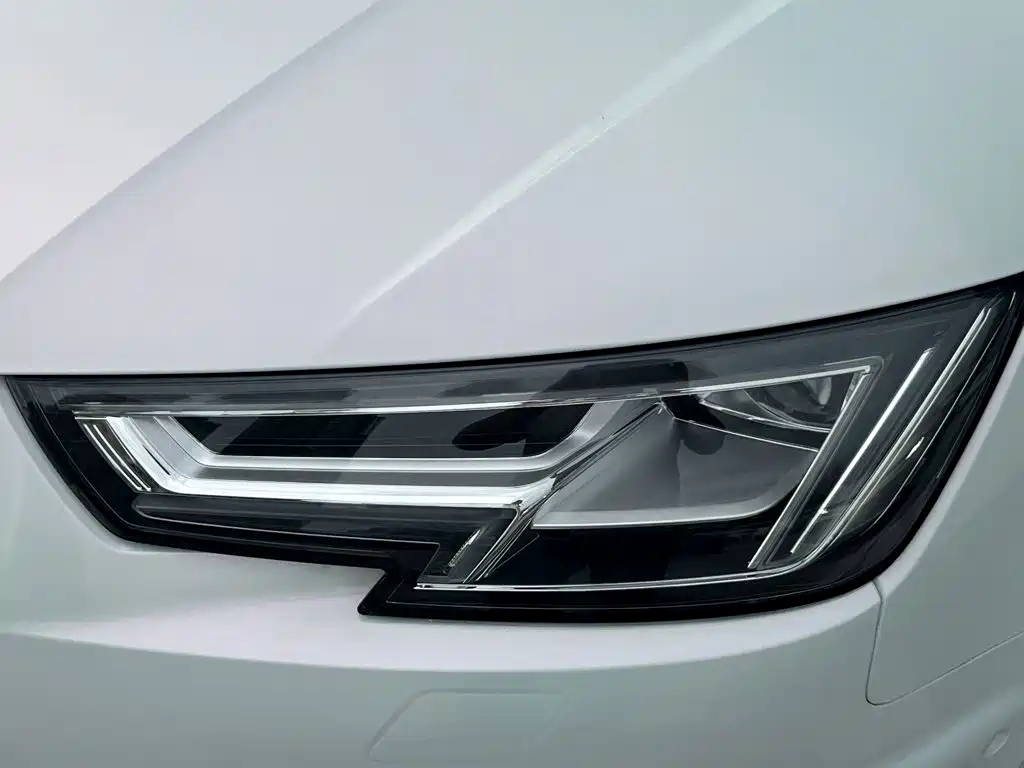 Audi A4L — миниатюра 14