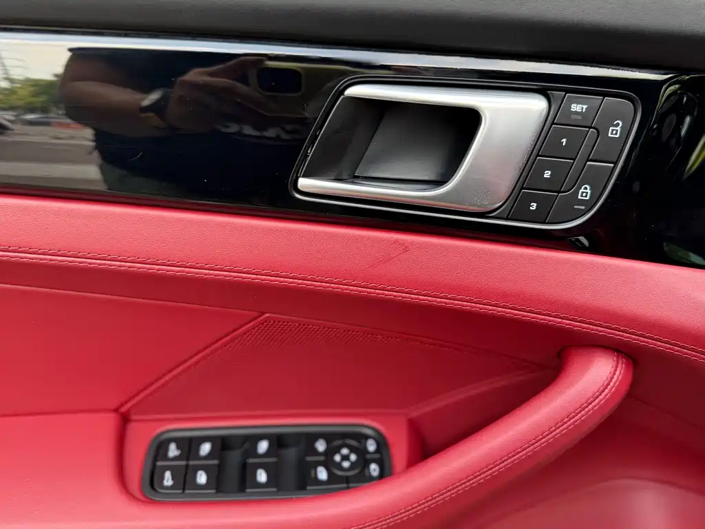 Porsche Panamera — миниатюра 10