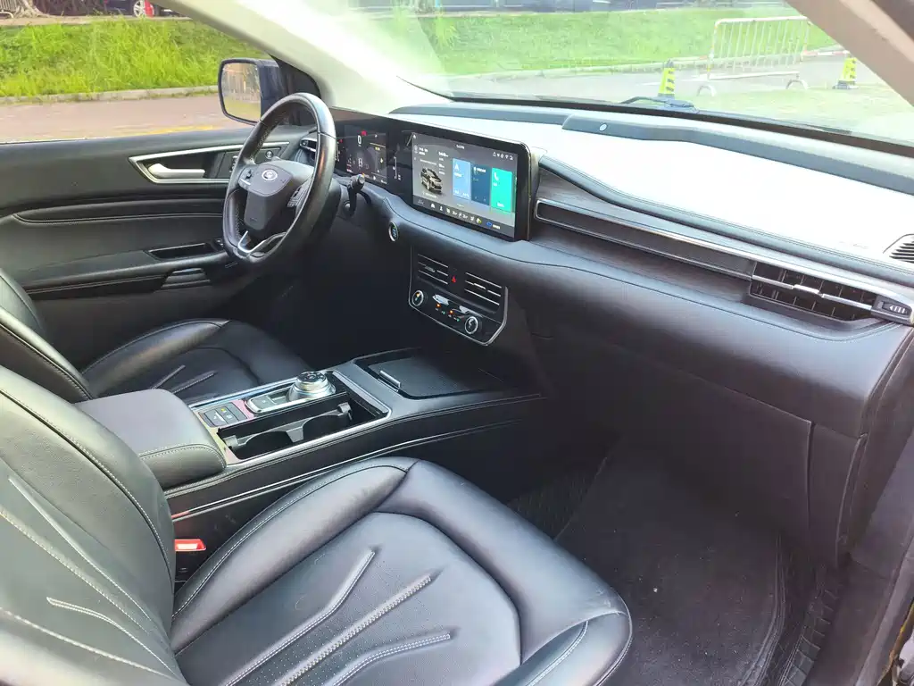 Ford Edge — миниатюра 16