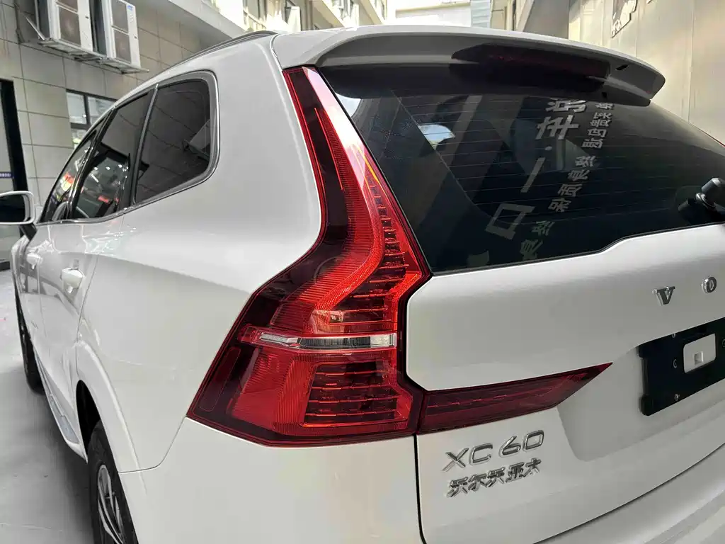 Volvo XC60 — миниатюра 5