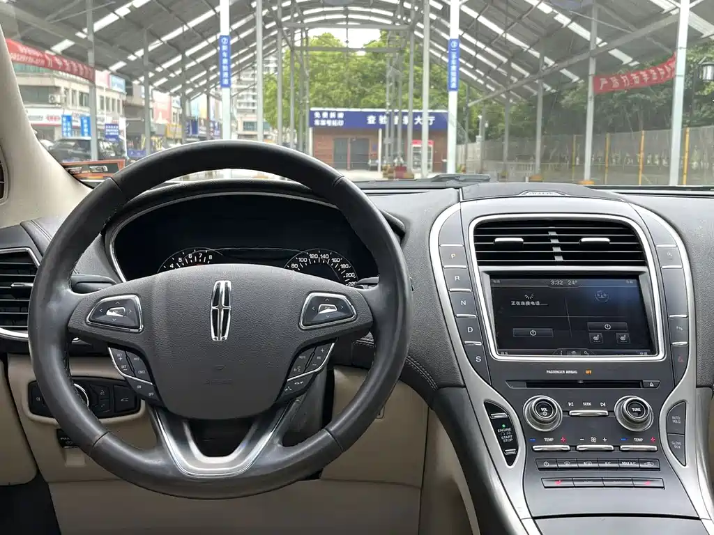 Lincoln MKX — миниатюра 12