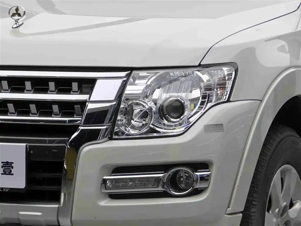 Mitsubishi Pajero (Import) 3.0L Auto Standard Edition, фото 3