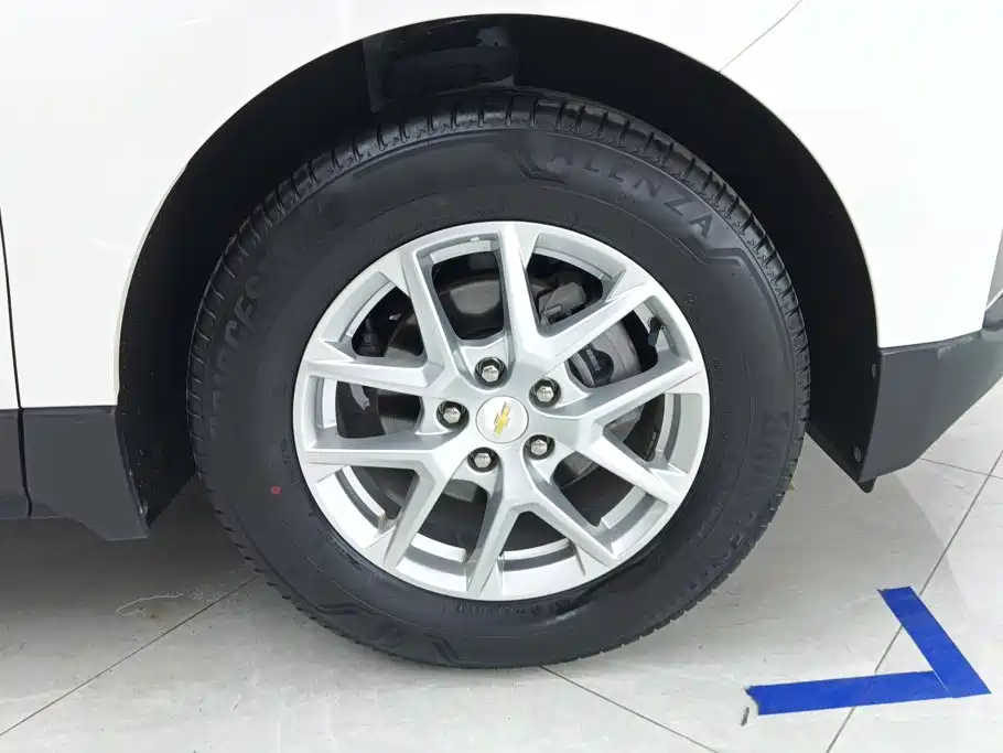 Chevrolet Equinox — миниатюра 6