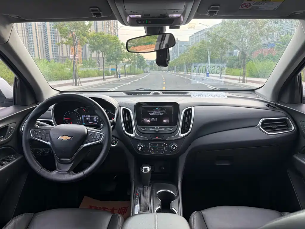 Chevrolet Equinox — миниатюра 14