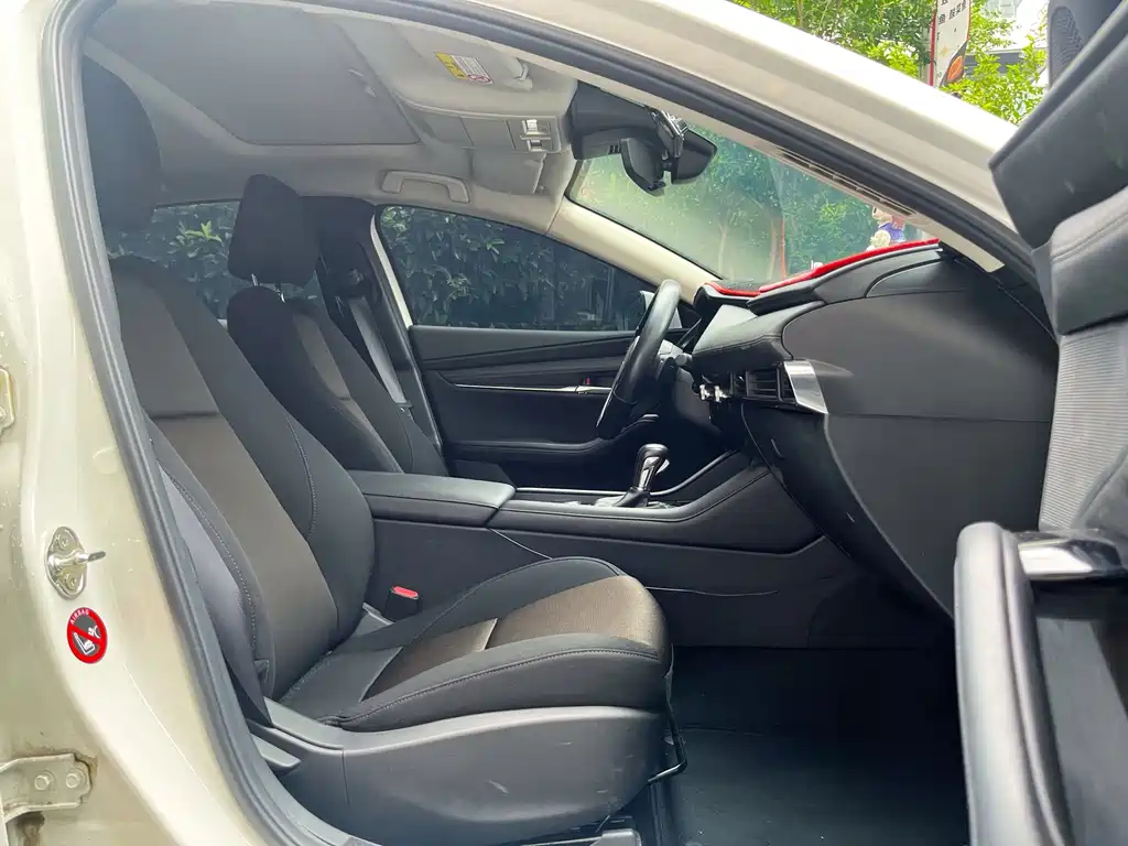 Mazda 3 Axela — миниатюра 12
