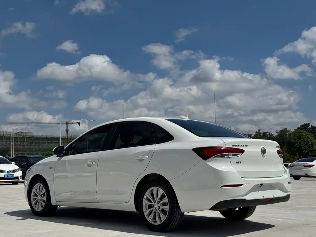 Buick Excelle — миниатюра 7