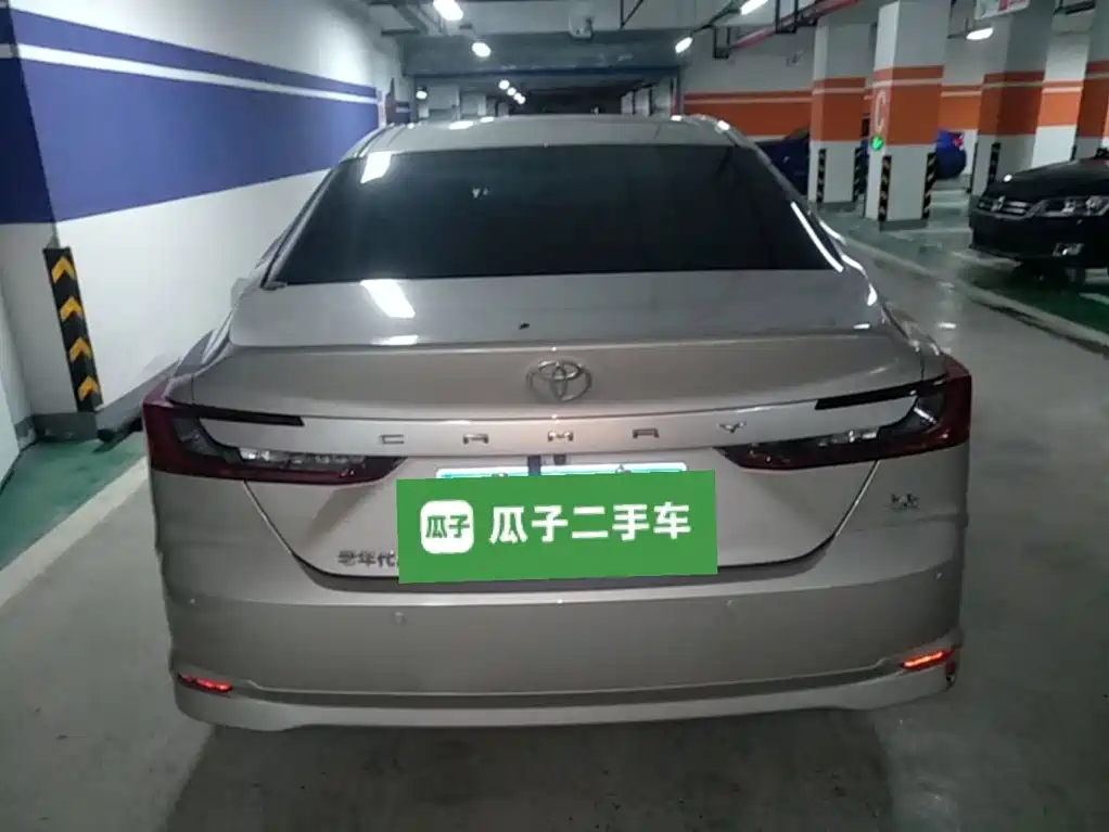 Toyota Camry — миниатюра 6
