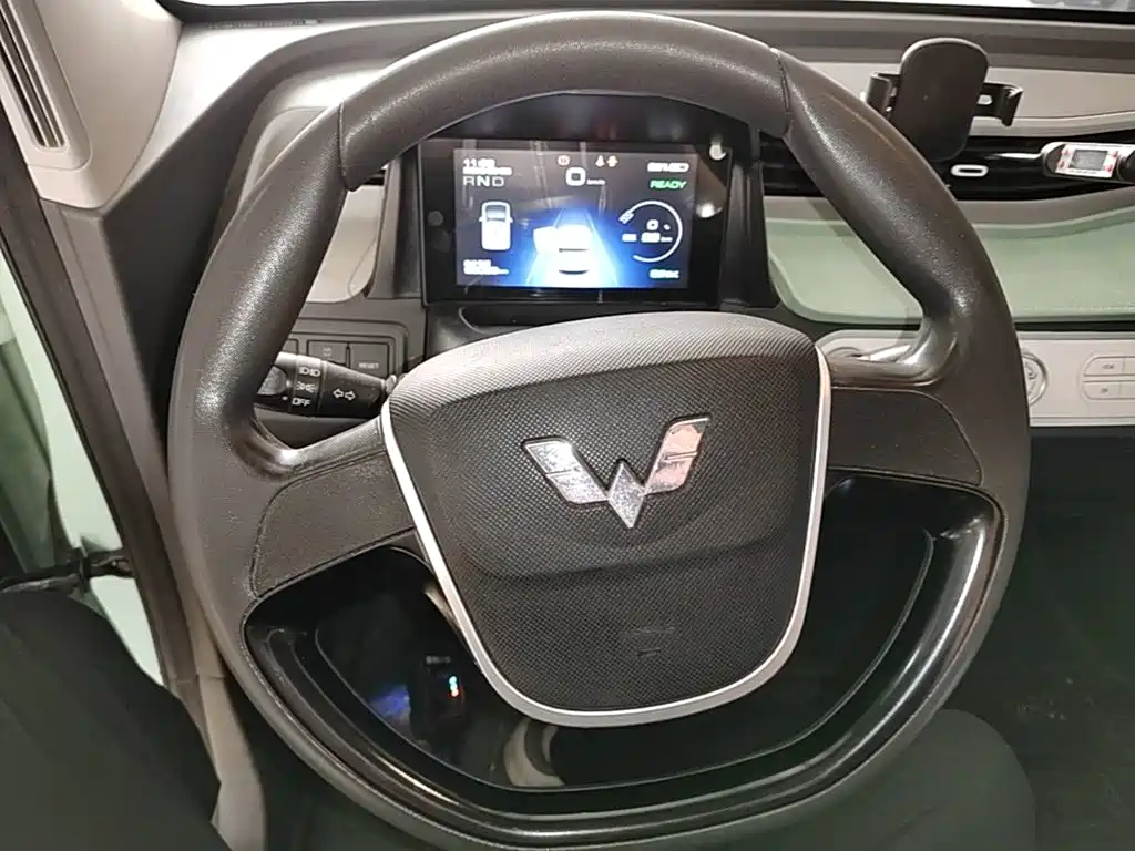 Wuling MINIEV — миниатюра 11