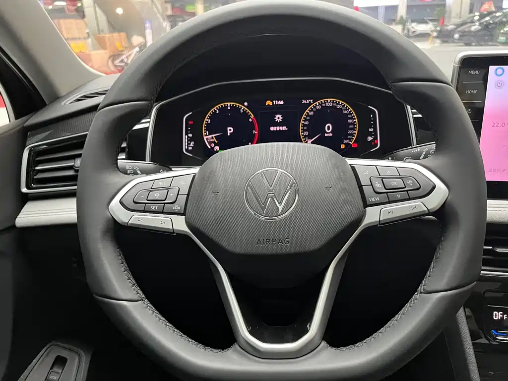 Volkswagen Tiguan L — миниатюра 8