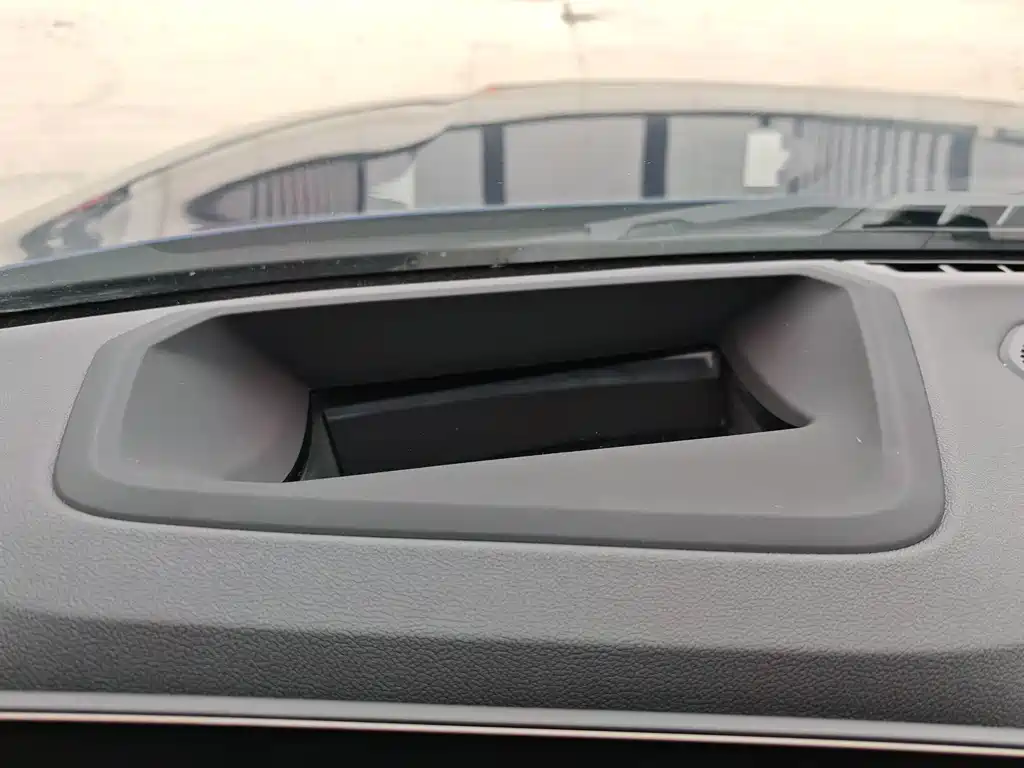BMW M4 2023 — фото 27
