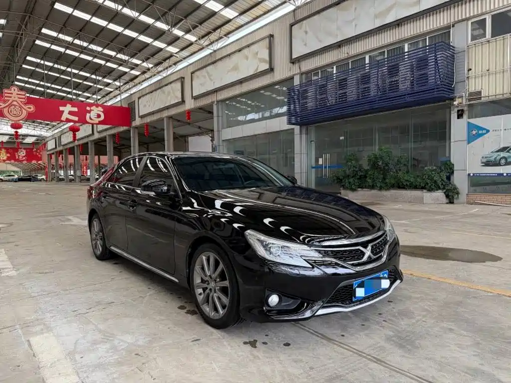 Toyota Reiz — миниатюра 3