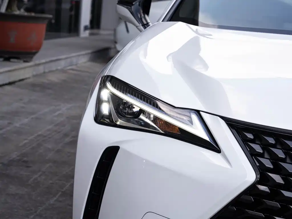 Lexus UX — миниатюра 27