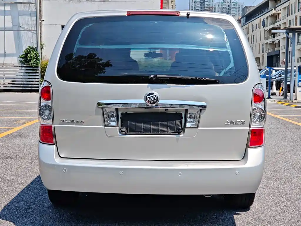 Buick GL8 — миниатюра 6