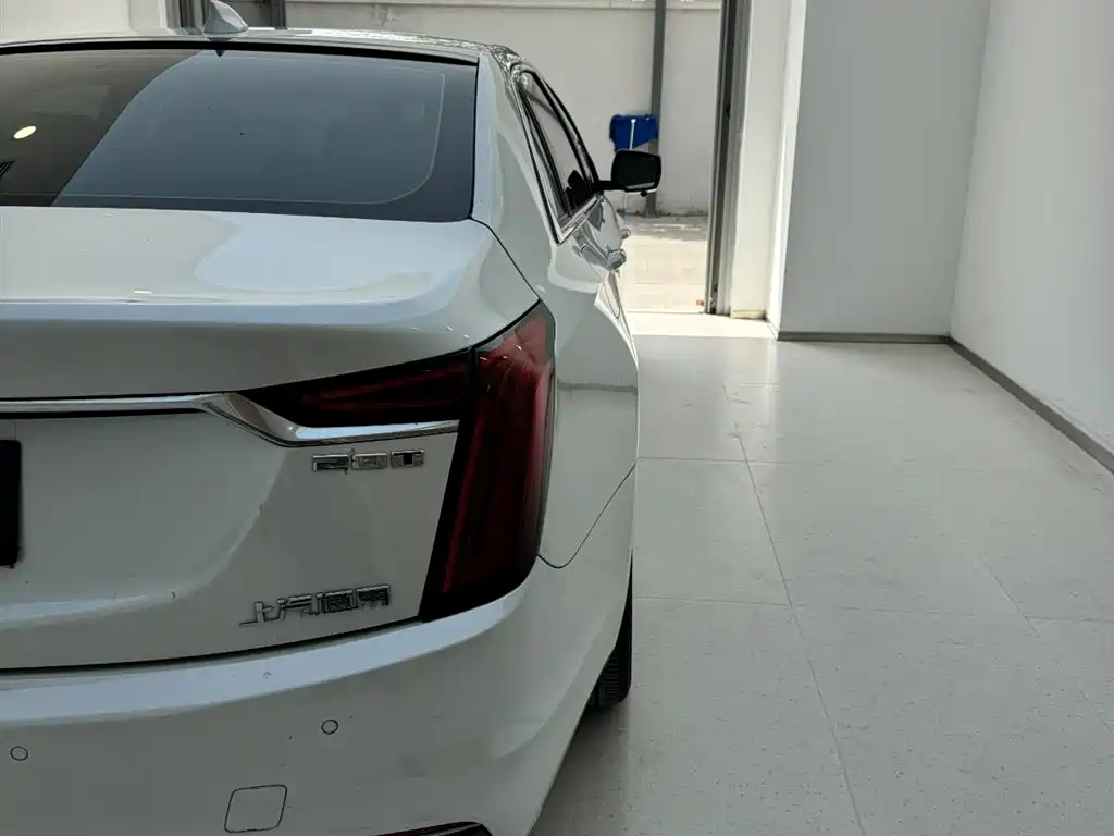 Cadillac CT6 2021 28T Fashion