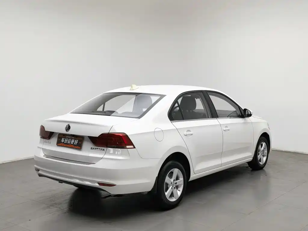Volkswagen Santana — миниатюра 2