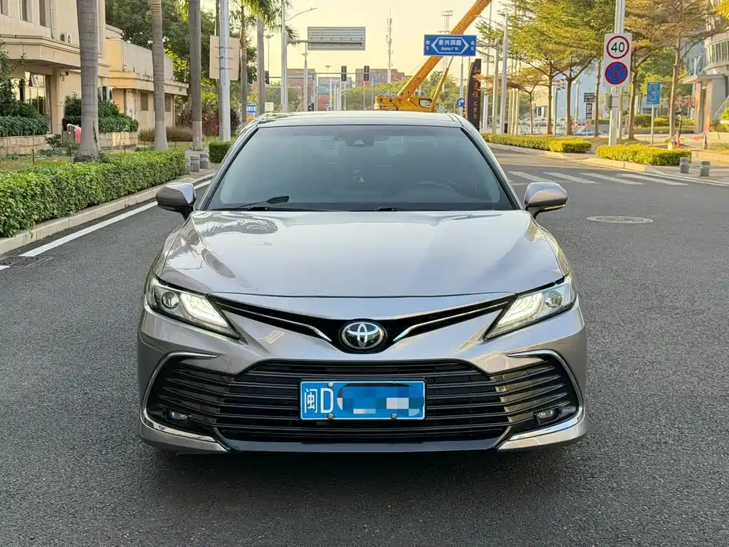 TOYOTA CAMRY
