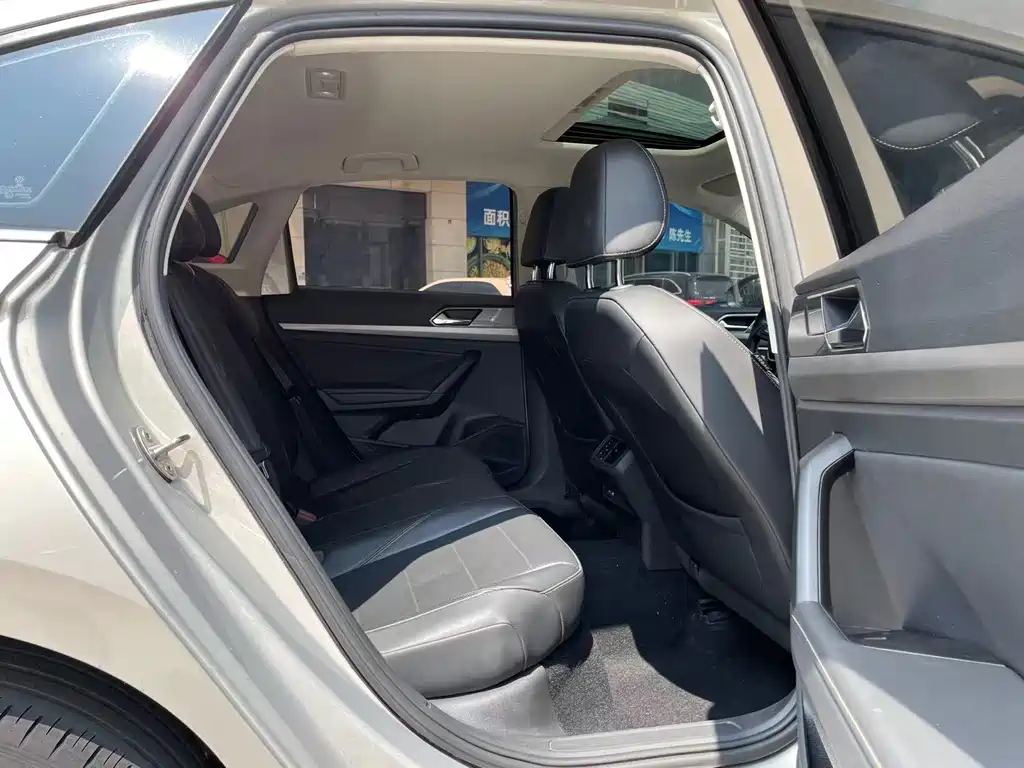 Volkswagen Lavida — миниатюра 10