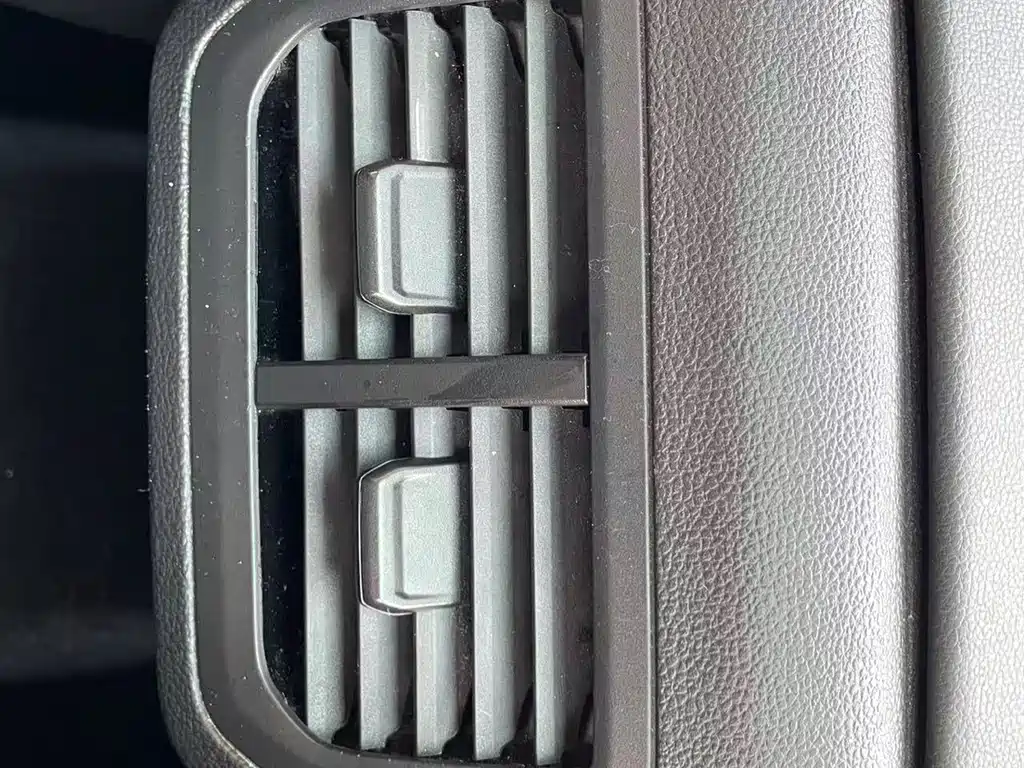 Volkswagen Lavida — миниатюра 21
