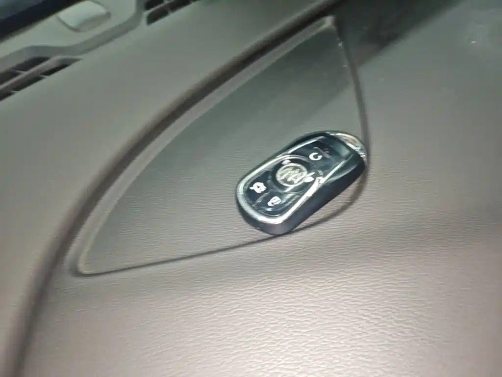 Buick LaCrosse — миниатюра 9