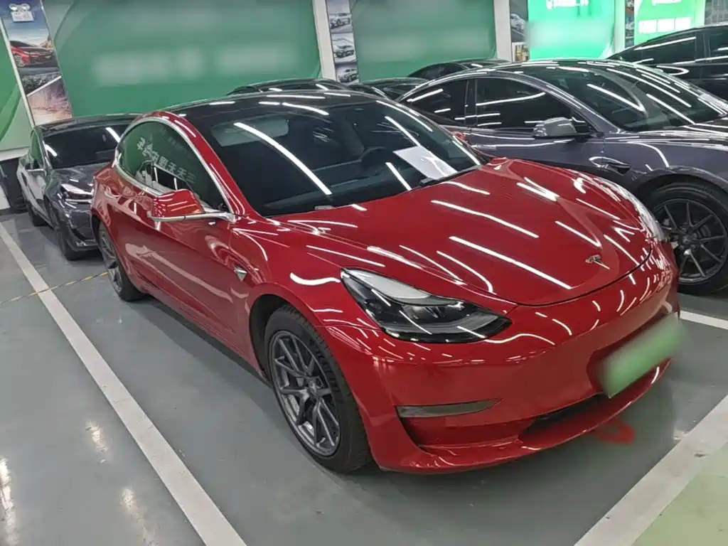 Tesla Model 3 — миниатюра 4