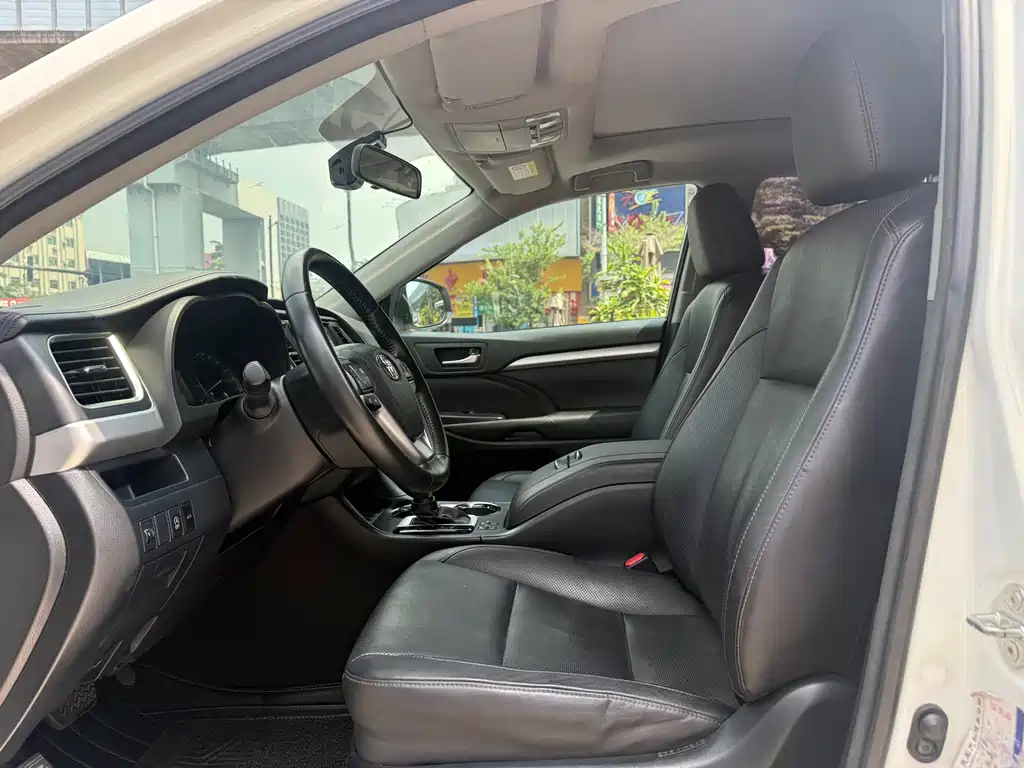 Toyota Highlander — миниатюра 11