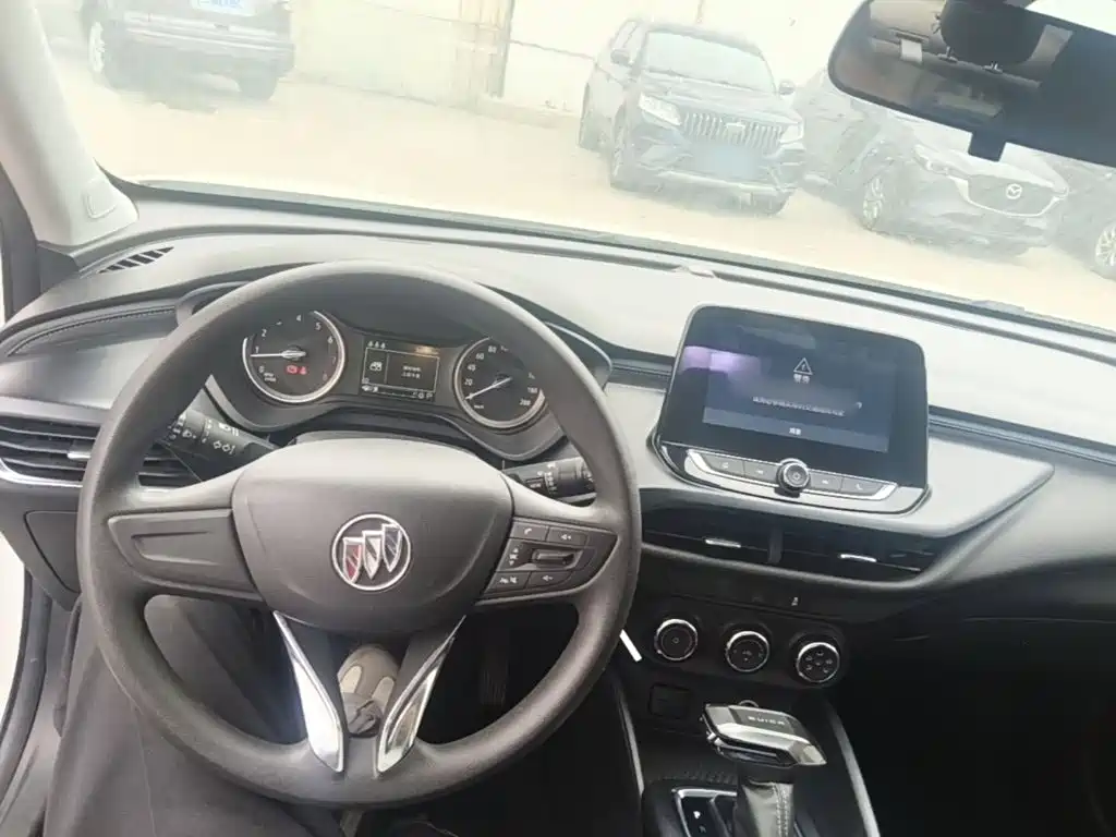 Buick Verano — миниатюра 10